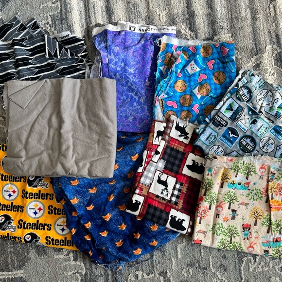 HUGE 10PC FABRIC SEWING CRAFT MATERIAL COTTON AND FLANNEL LOT - Picture 1 of 10